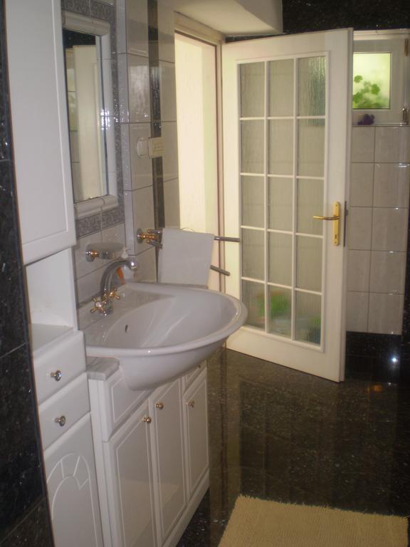 Apartments Barbara Senj  Bilik gambar